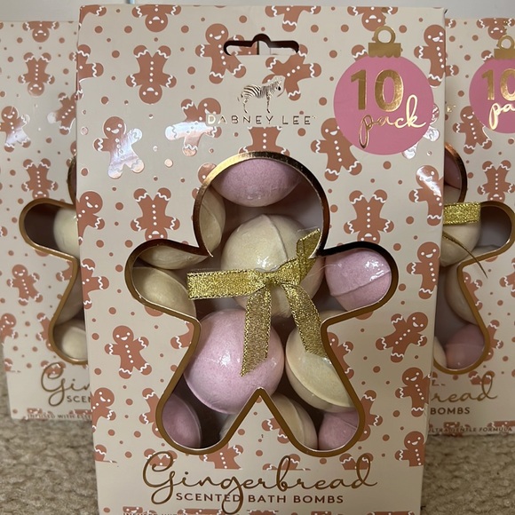 Dabney Lee gingerbread bath bombs set of 3 boxes - Picture 2 of 2